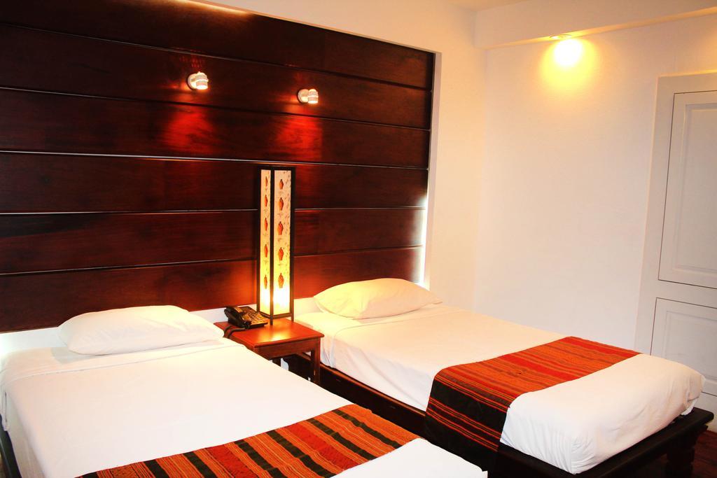 Capital Hotel Luang Prabang Exterior photo